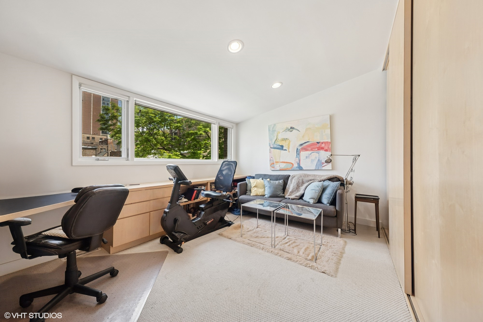 58 W Schiller Street