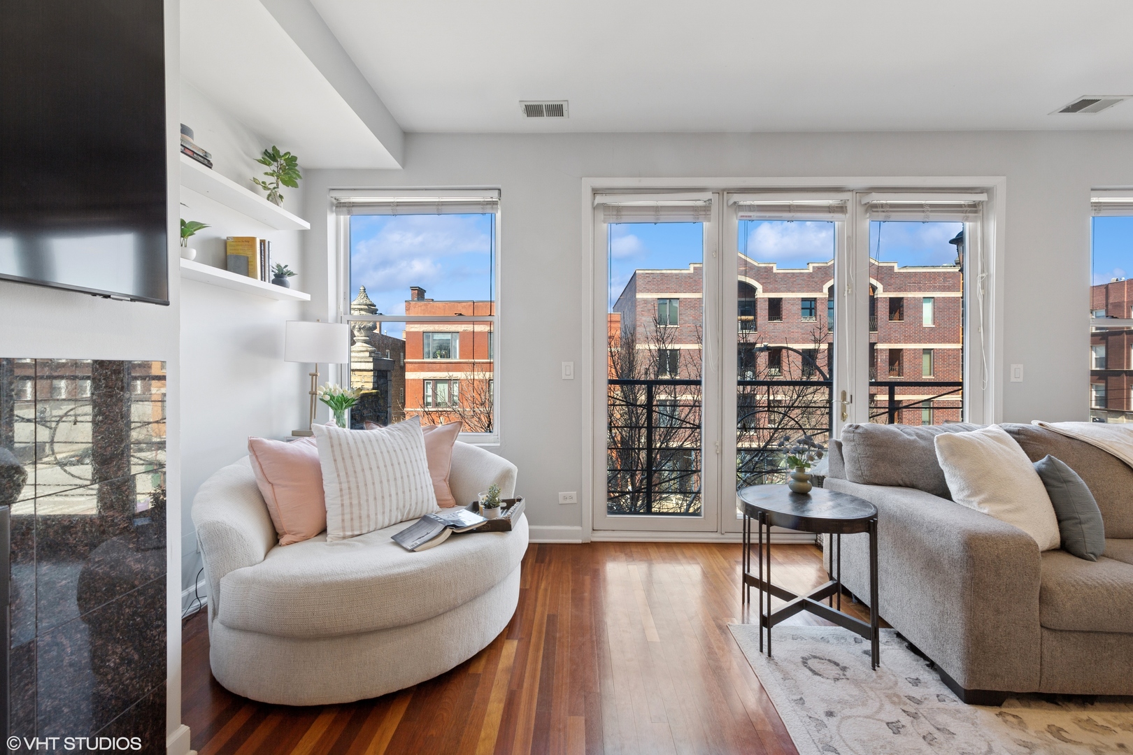 1907 W Chicago Avenue Unit: 3