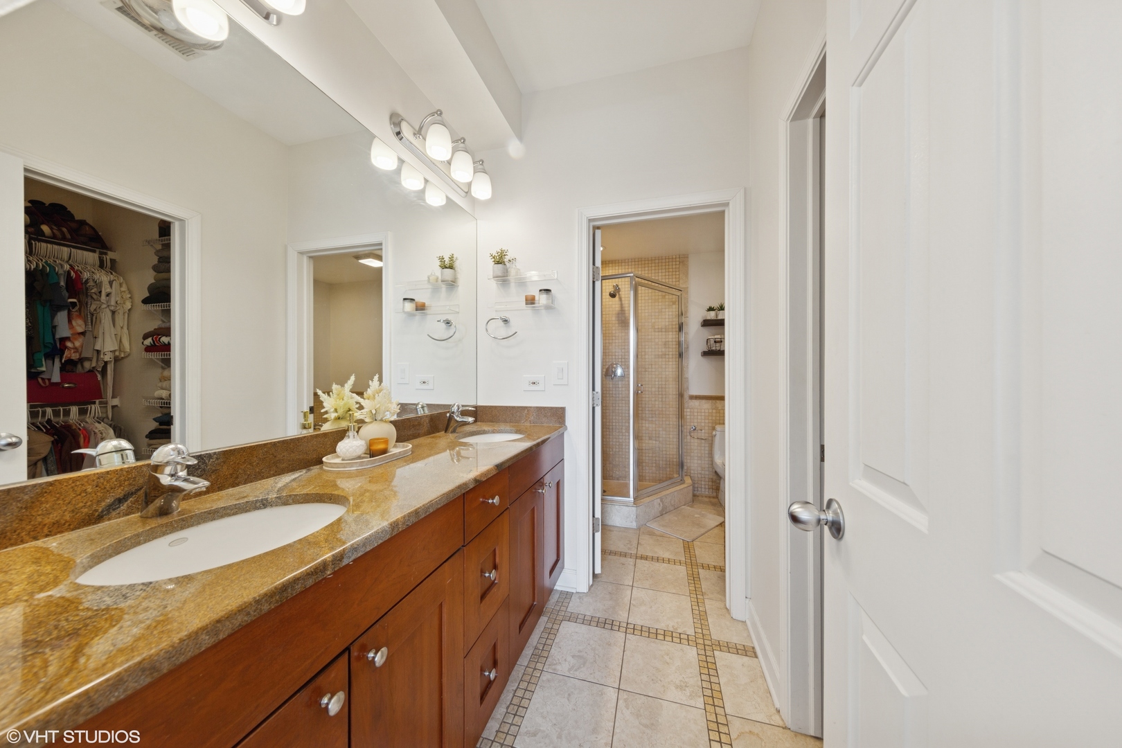 1907 W Chicago Avenue Unit: 3