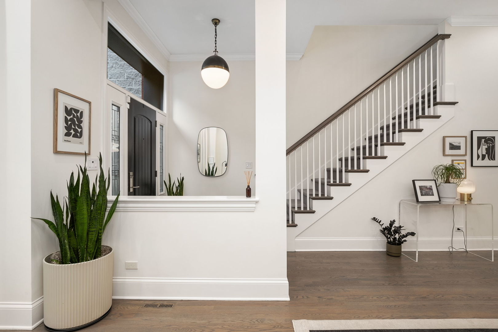 1850 W Superior Street