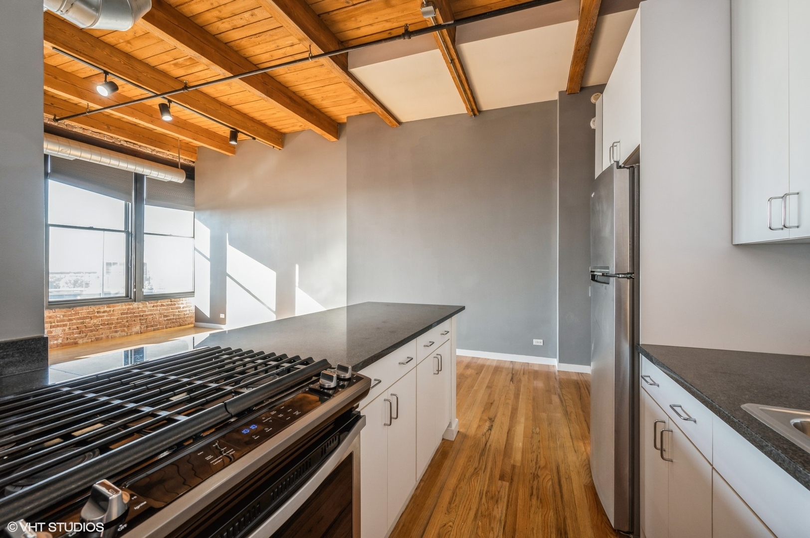 728 W Jackson Boulevard Unit: 818