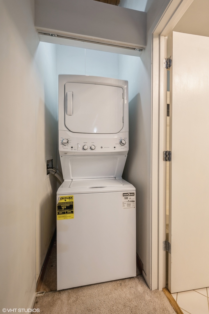 728 W Jackson Boulevard Unit: 818