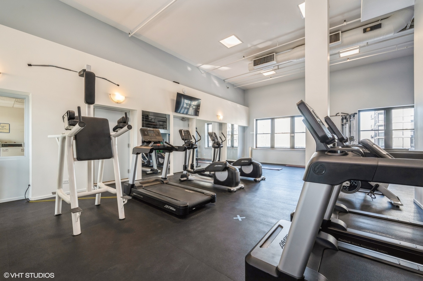 728 W Jackson Boulevard Unit: 818