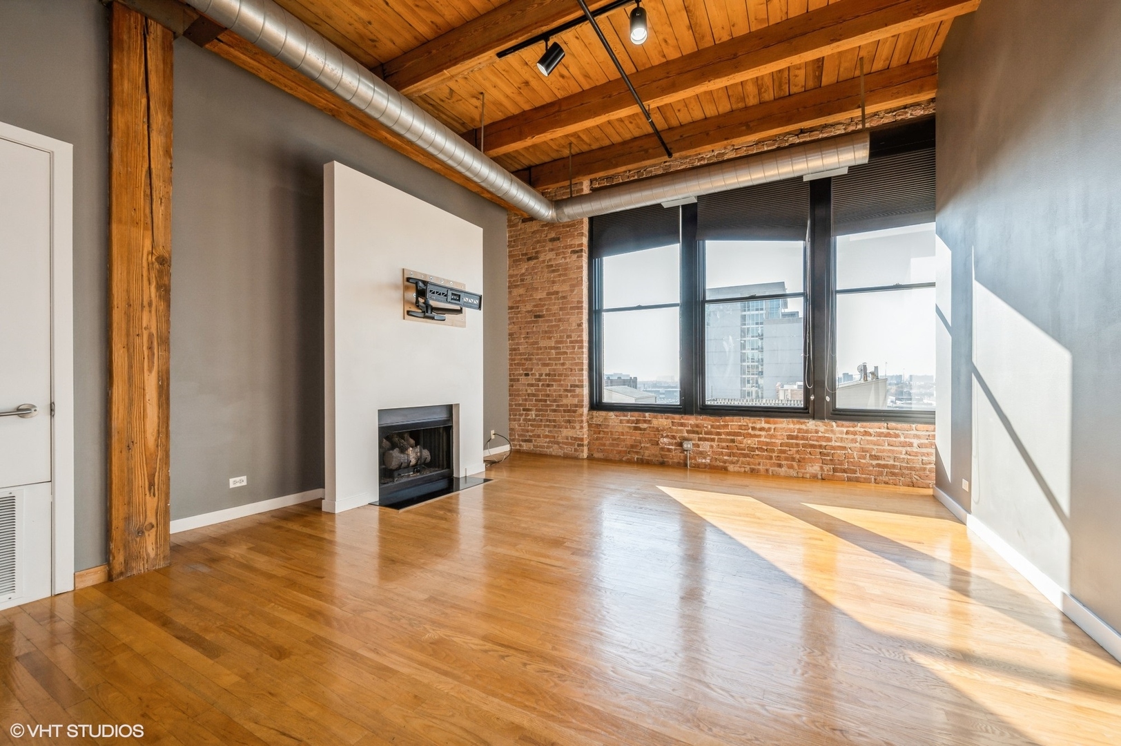 728 W Jackson Boulevard Unit: 818