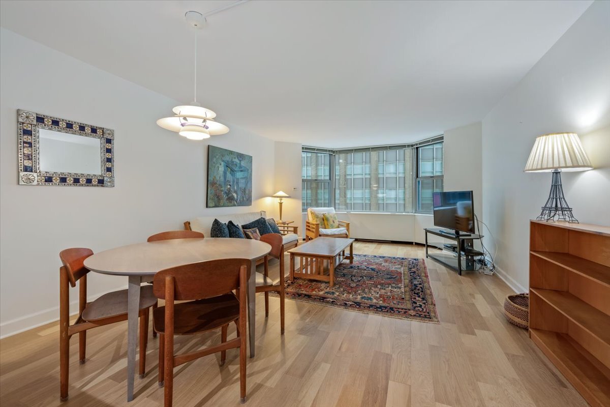 535 N Michigan Avenue Unit: 1103