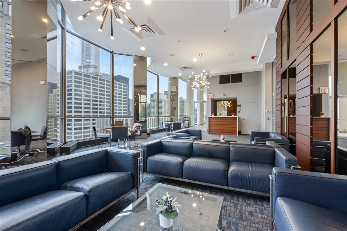 535 N Michigan Avenue Unit: 1103