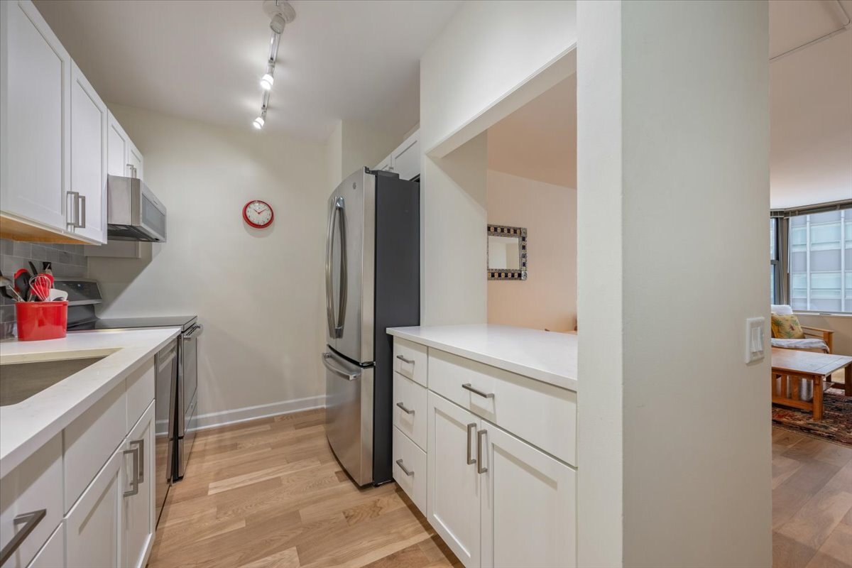 535 N Michigan Avenue Unit: 1103