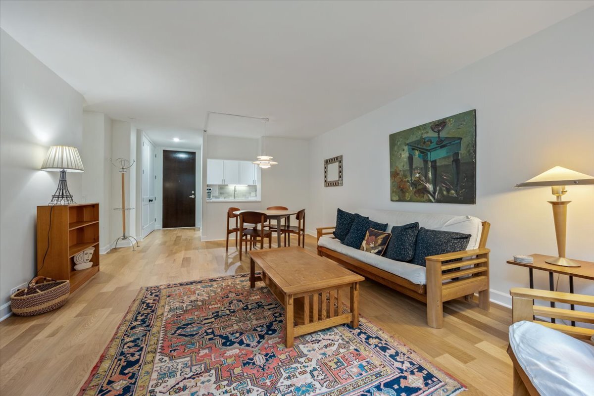 535 N Michigan Avenue Unit: 1103