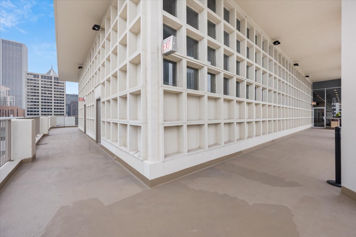 535 N Michigan Avenue Unit: 1103