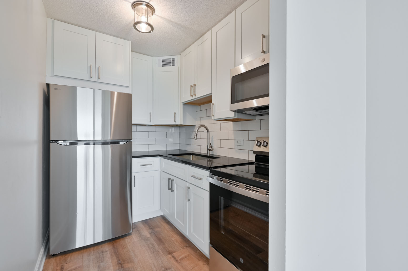2728 N Hampden Court Unit: 1002