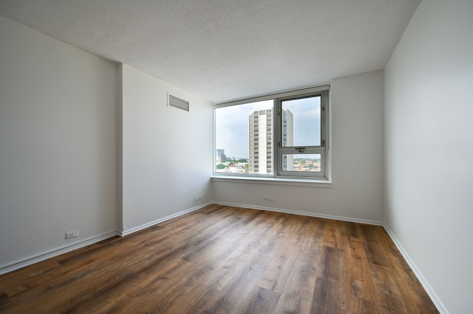 2728 N Hampden Court Unit: 1002