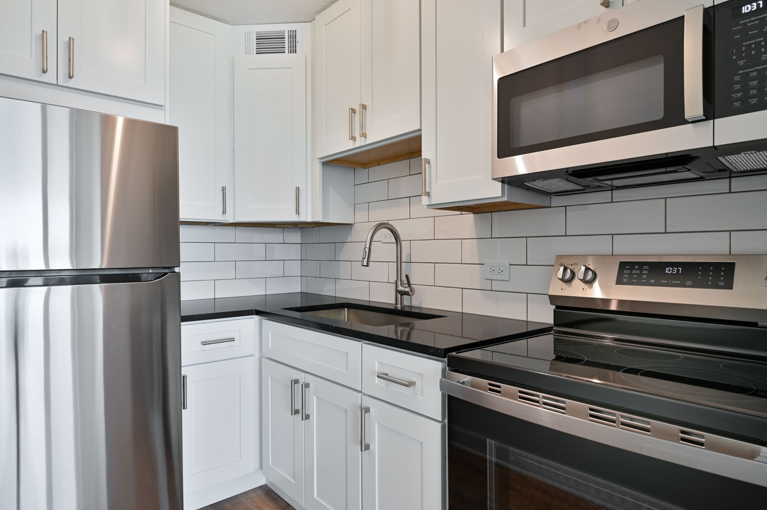 2728 N Hampden Court Unit: 1002