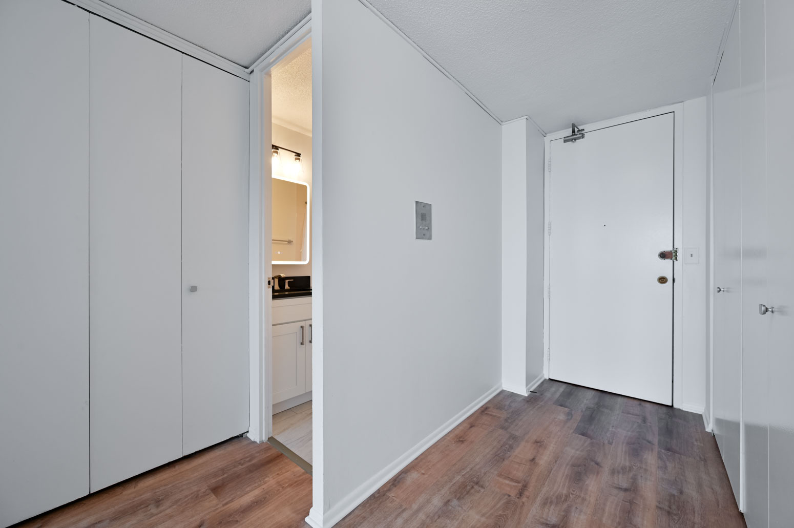 2728 N Hampden Court Unit: 1002