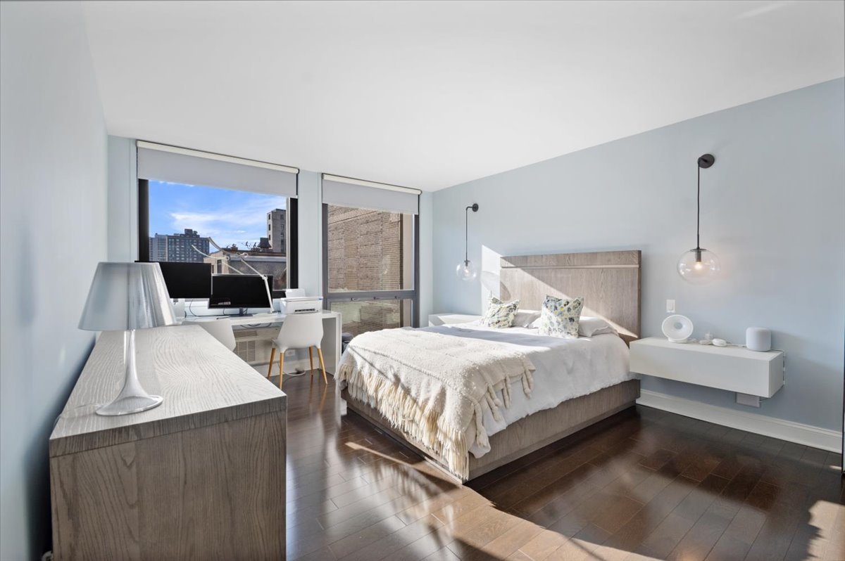 1240 N Lake Shore Drive Unit: 13B