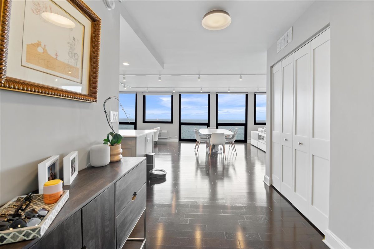 1240 N Lake Shore Drive Unit: 13B