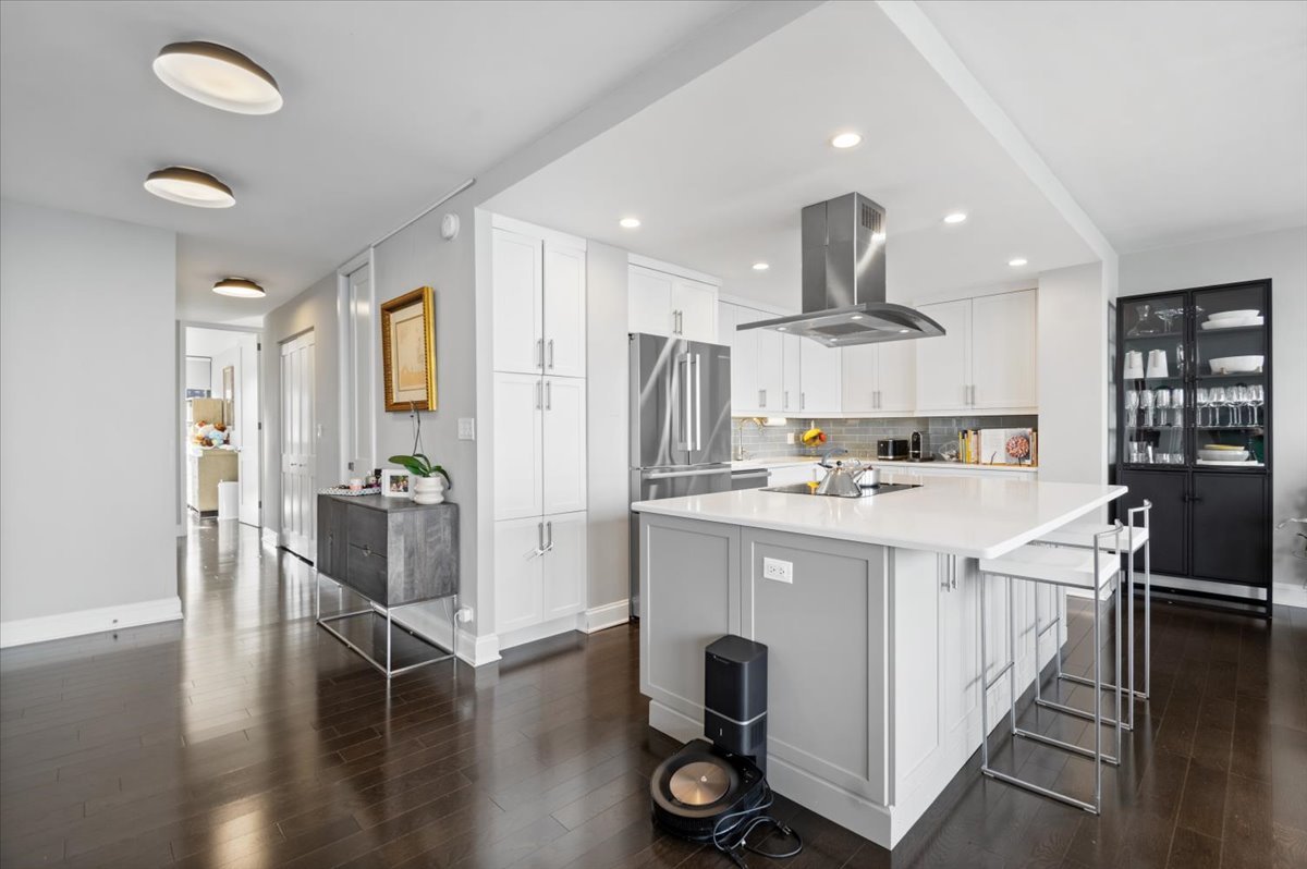 1240 N Lake Shore Drive Unit: 13B