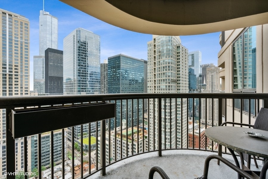400 N La Salle Drive Unit: 3002