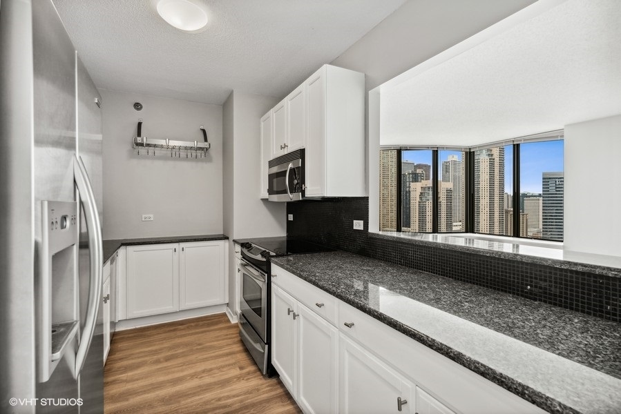 400 N La Salle Drive Unit: 3002