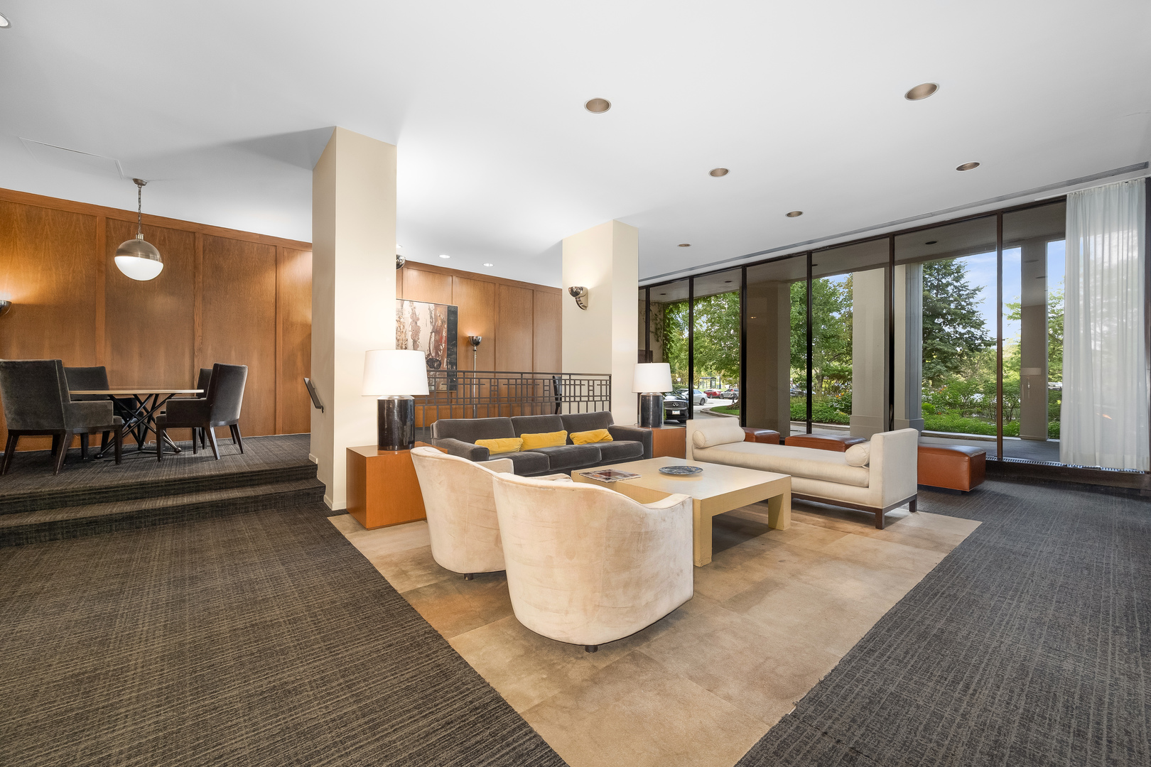 2626 N Lakeview Street Unit: 2106