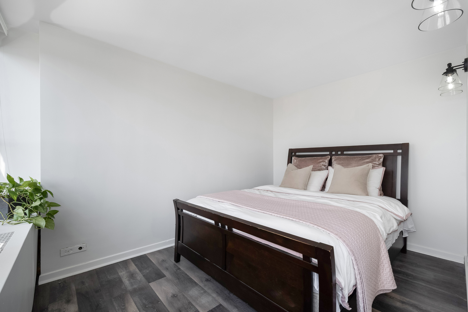 2626 N Lakeview Street Unit: 2106