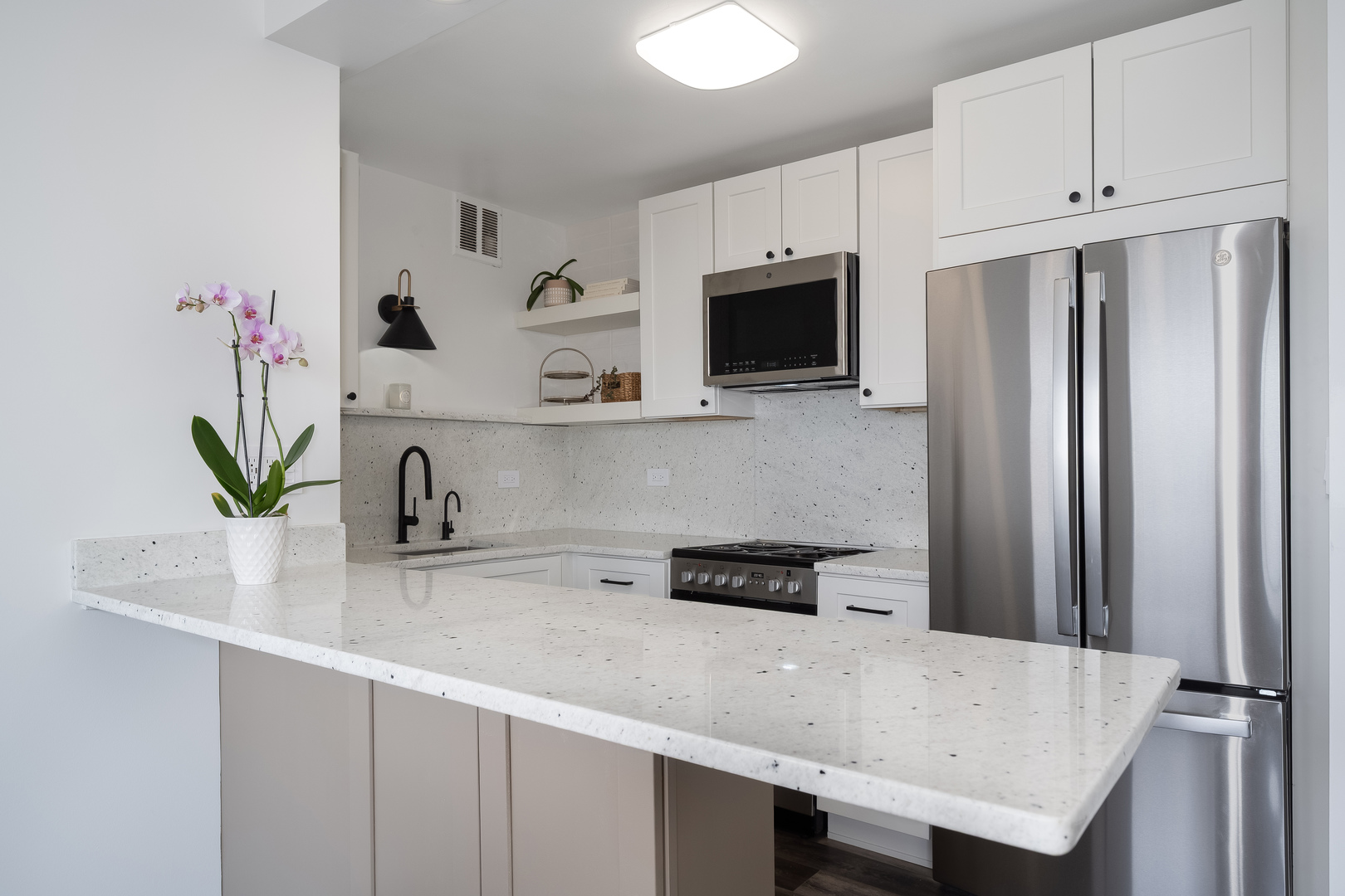 2626 N Lakeview Street Unit: 2106