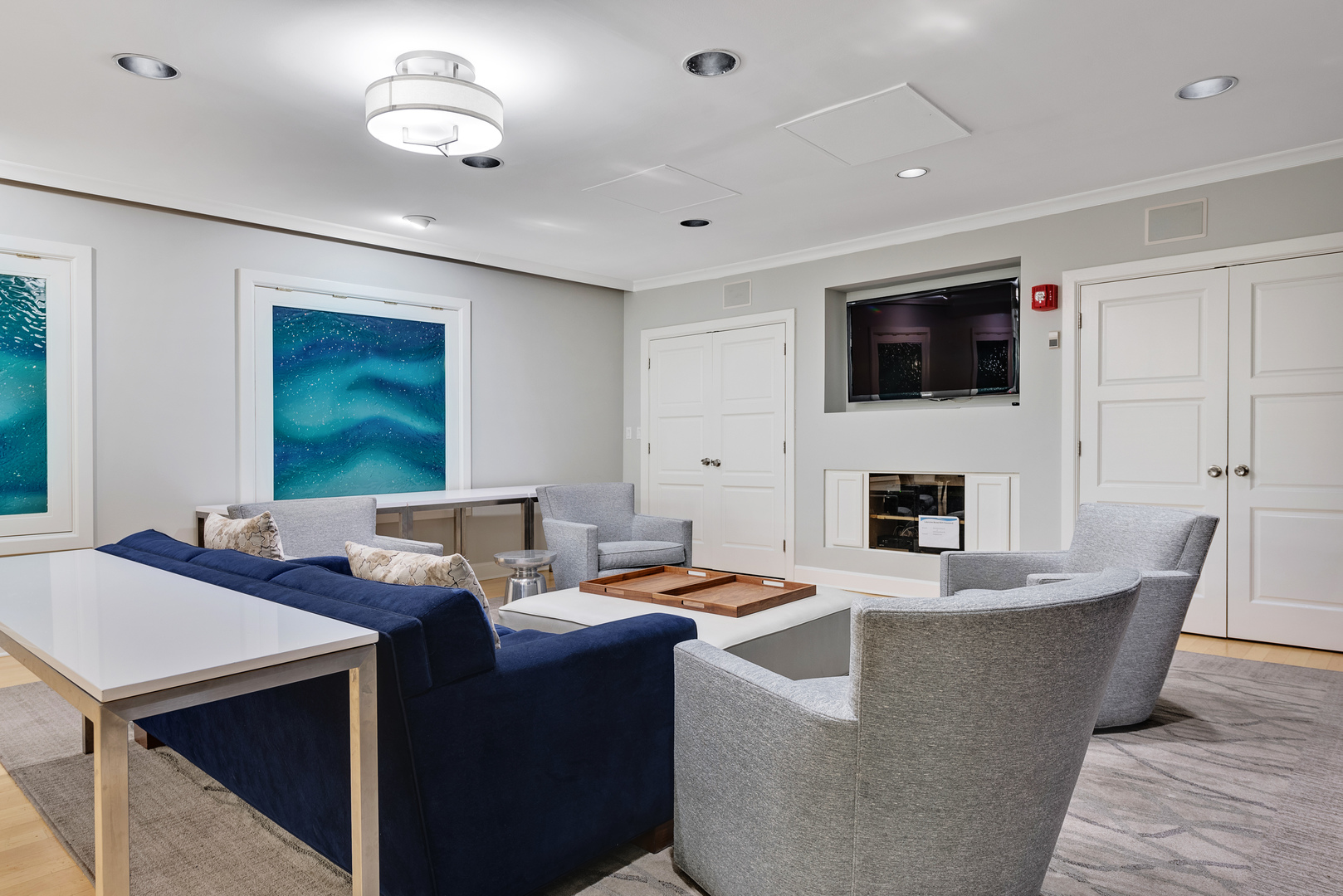 2626 N Lakeview Street Unit: 2106