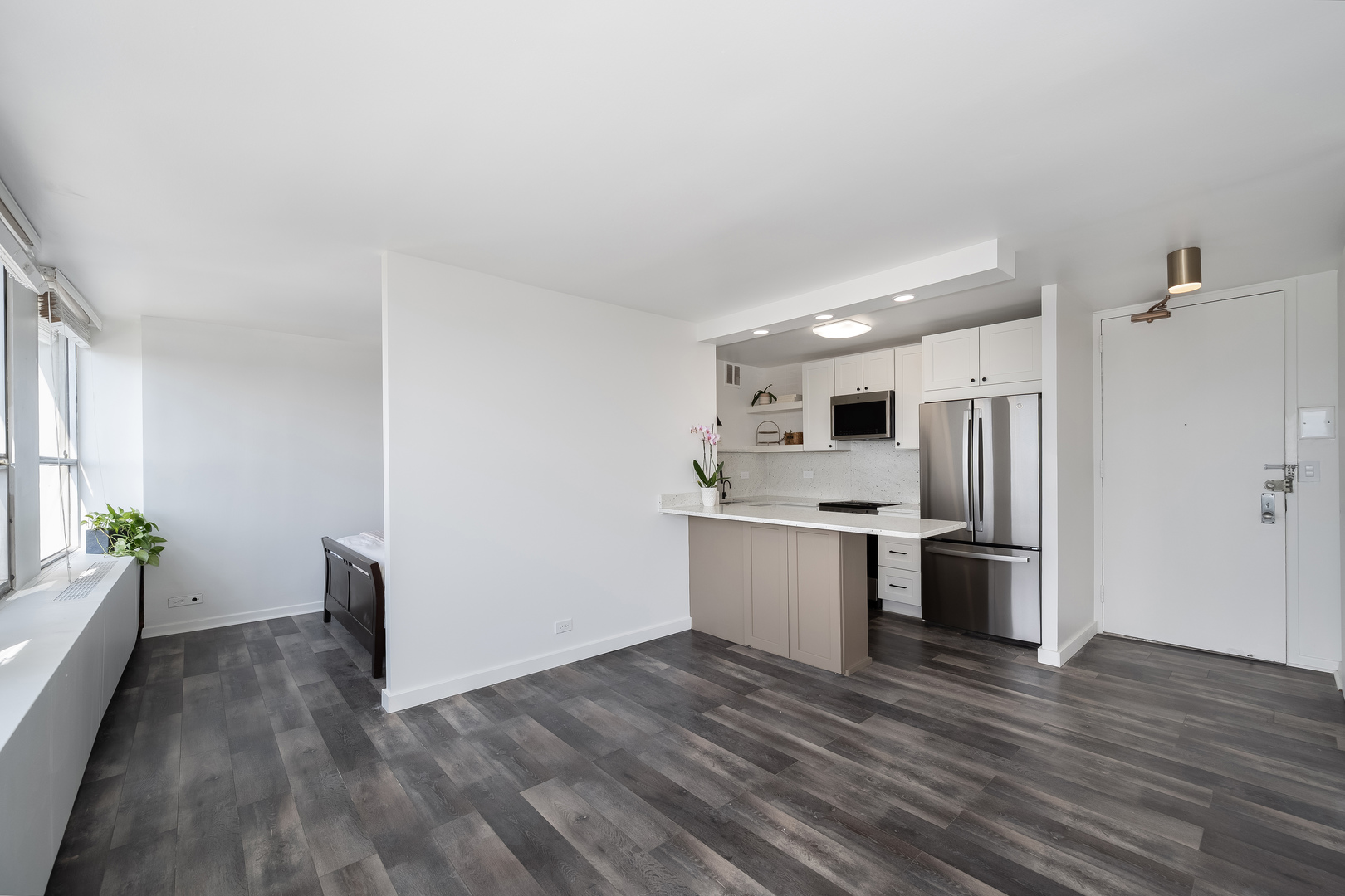 2626 N Lakeview Street Unit: 2106