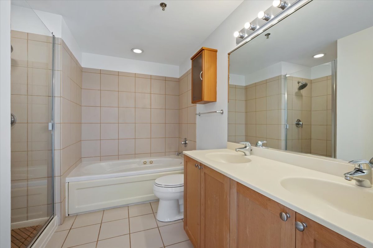 701 S Wells Street Unit: 1204