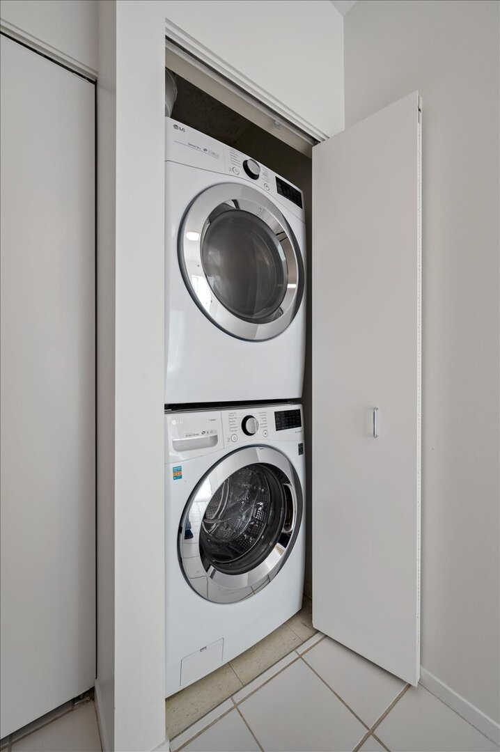 701 S Wells Street Unit: 1204