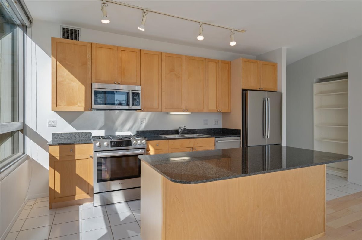 701 S Wells Street Unit: 1204