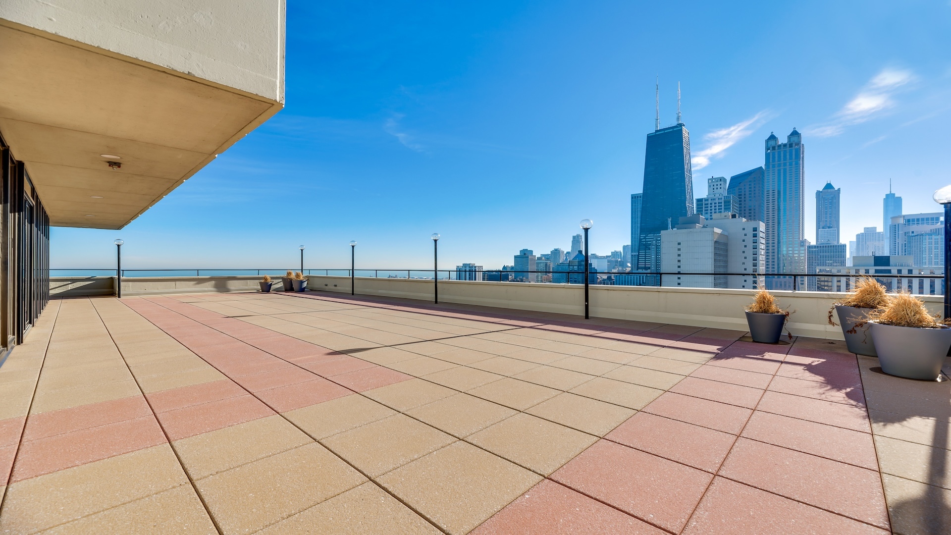 1212 N Lake Shore Drive Unit: 12CN