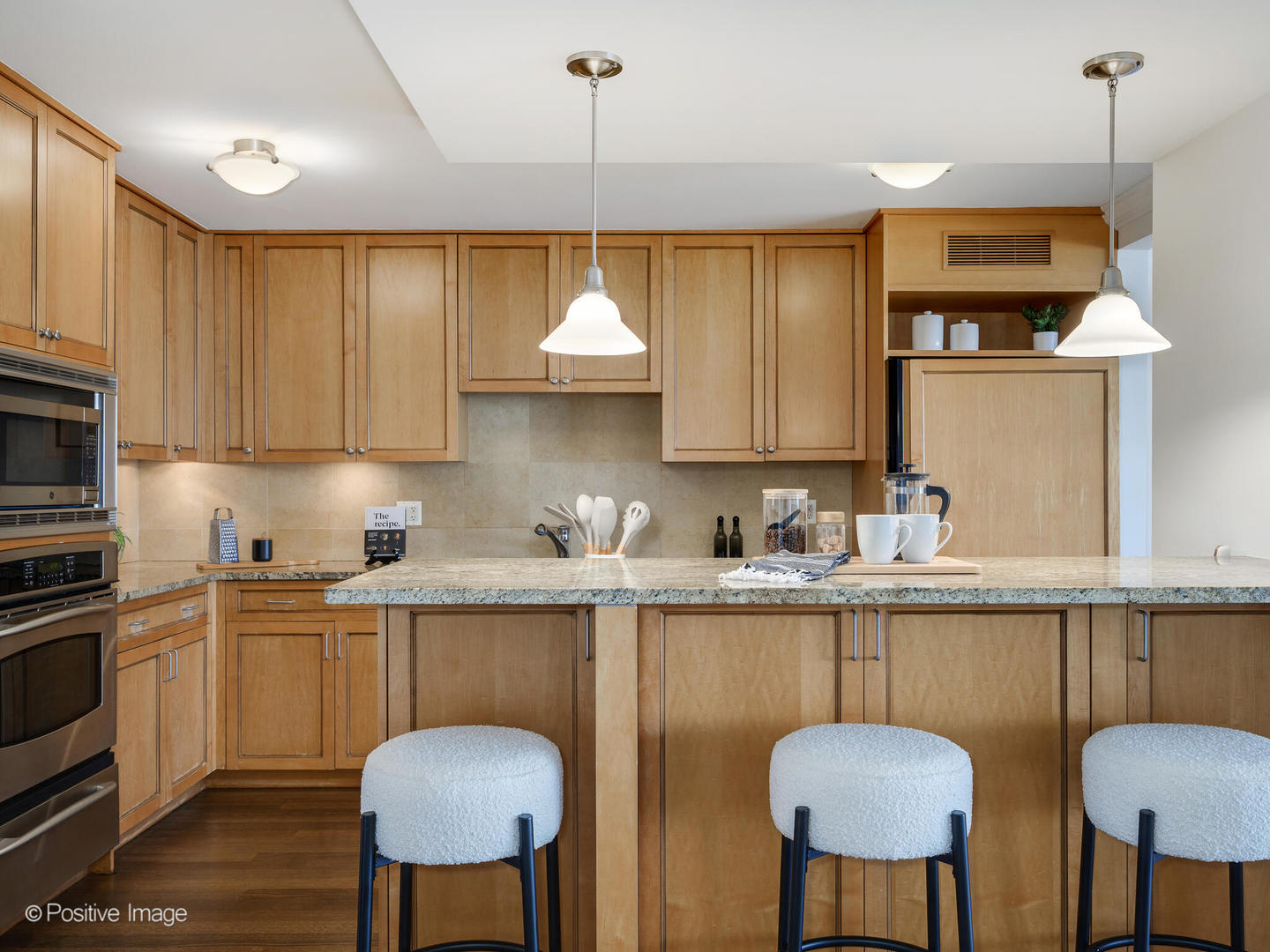 1212 N Lake Shore Drive Unit: 12CN