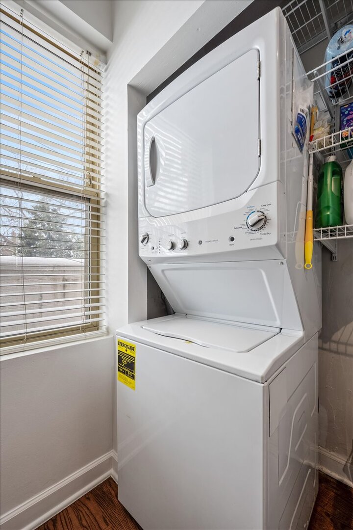 5741 N RIDGE Avenue Unit: 1