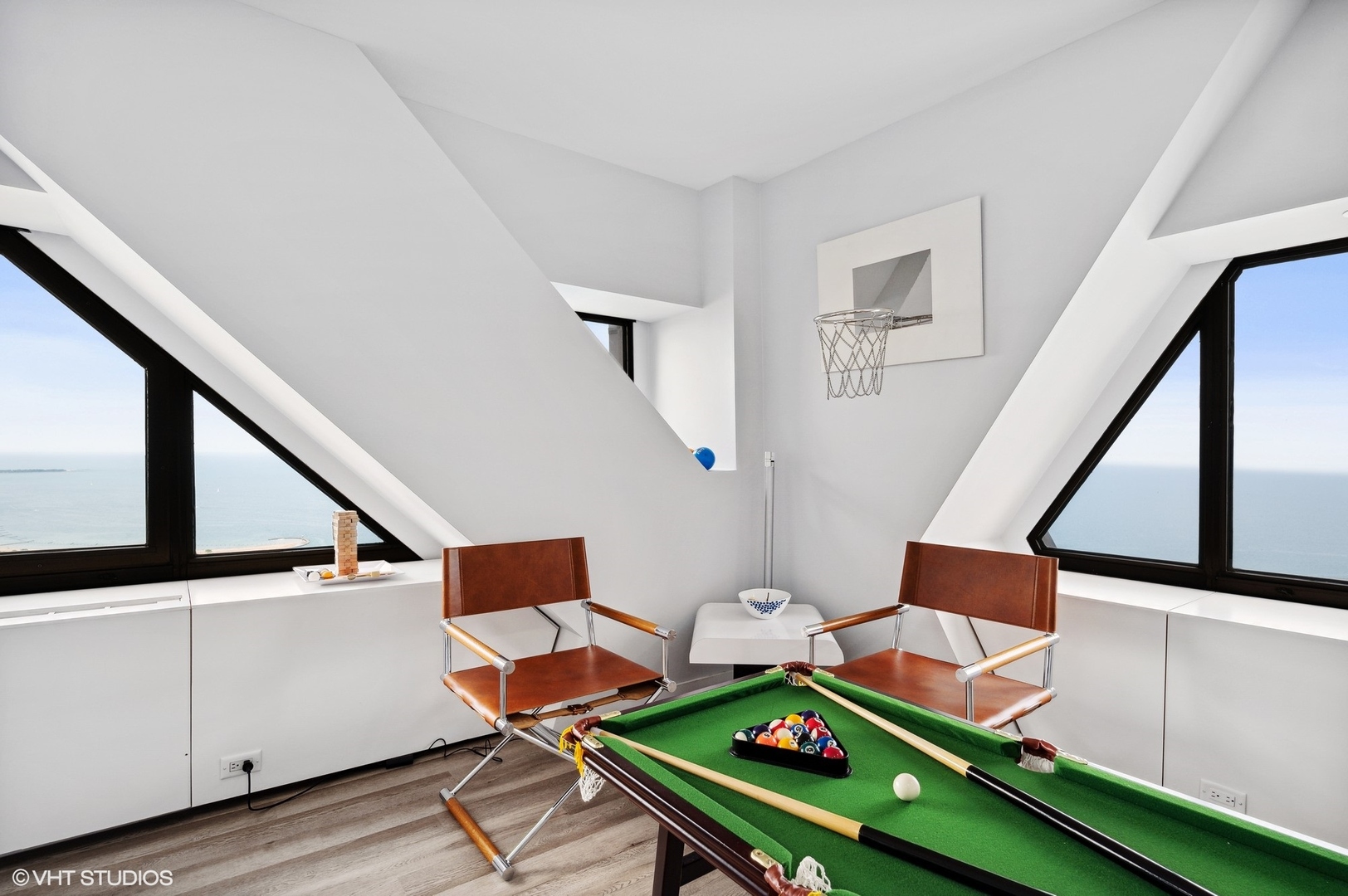 175 E Delaware Place Unit: 5609