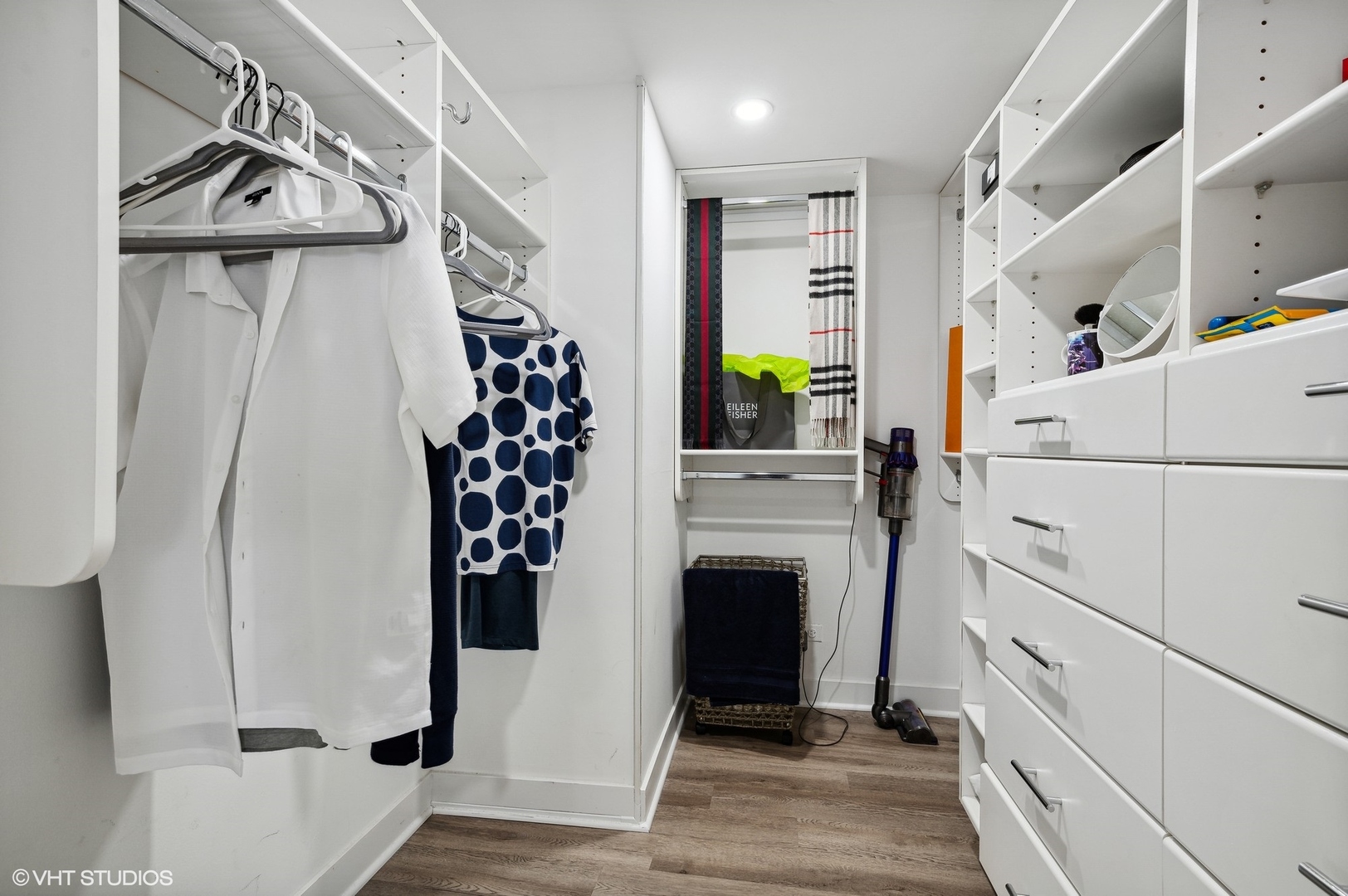 175 E Delaware Place Unit: 5609