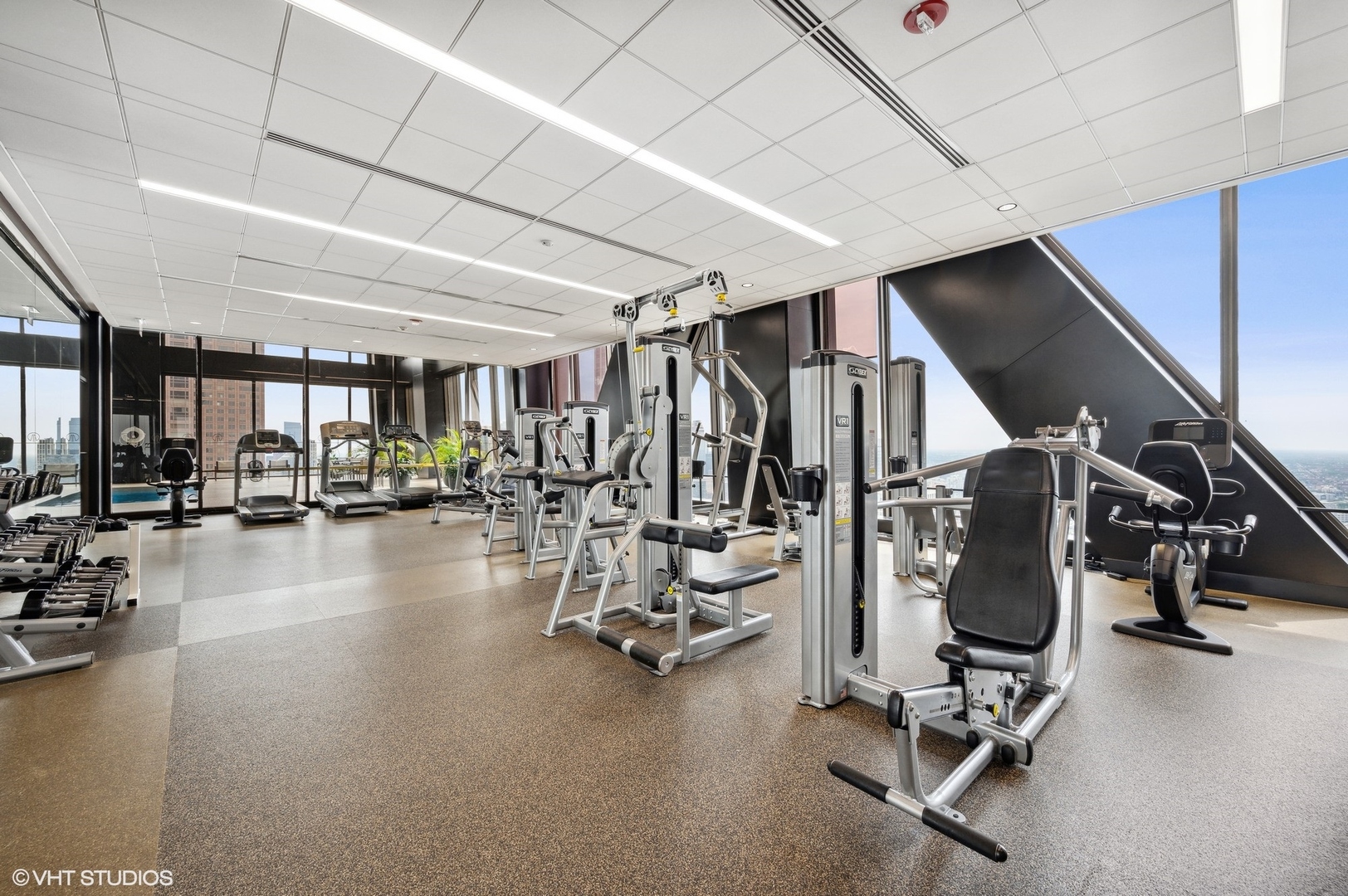 175 E Delaware Place Unit: 5609