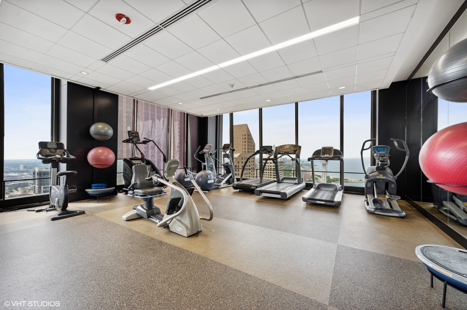 175 E Delaware Place Unit: 5609