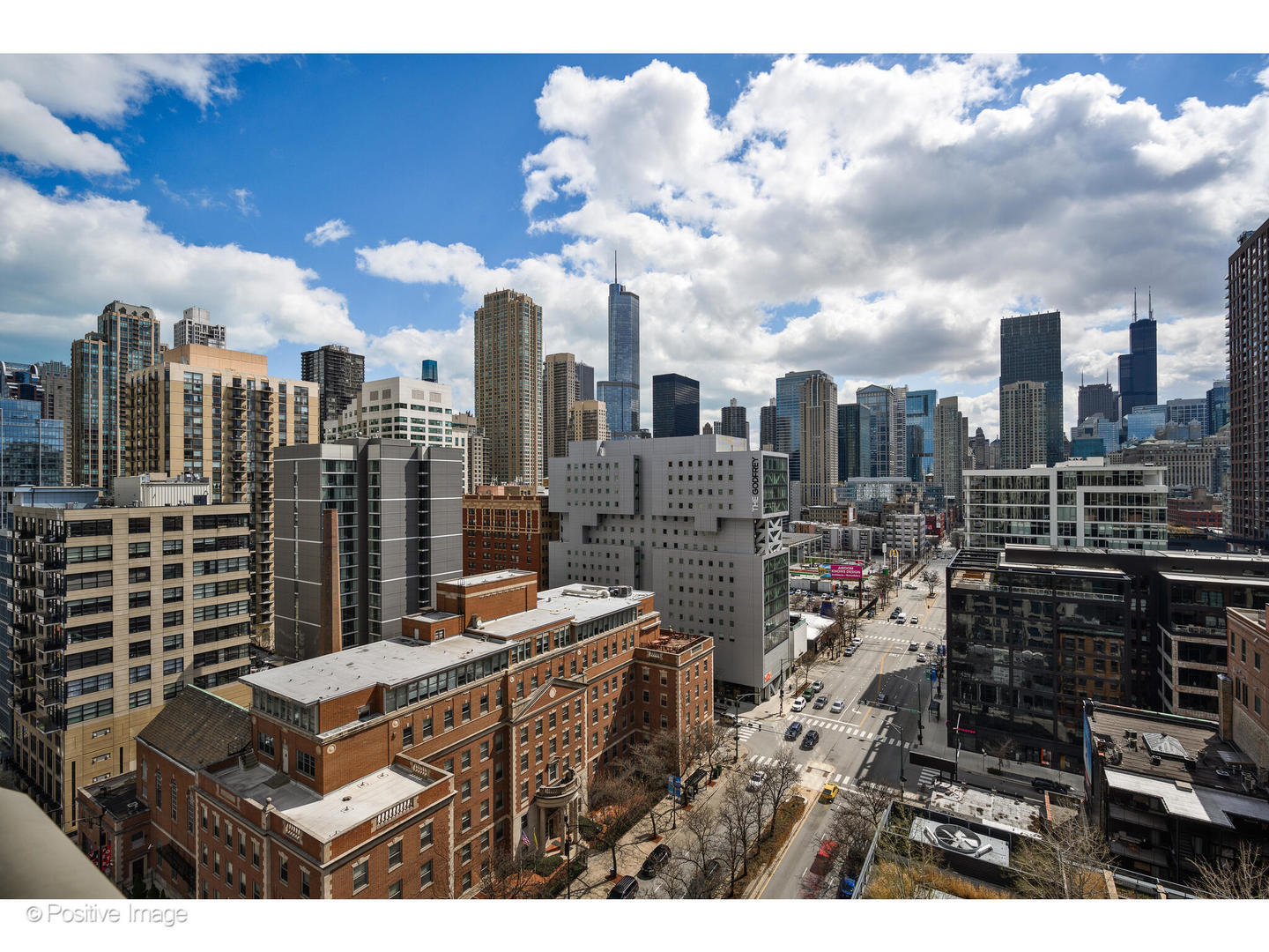150 W Superior Street Unit: 1404