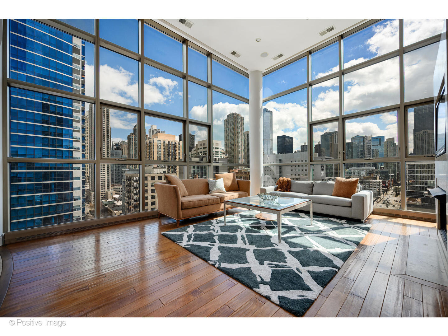 150 W Superior Street Unit: 1404