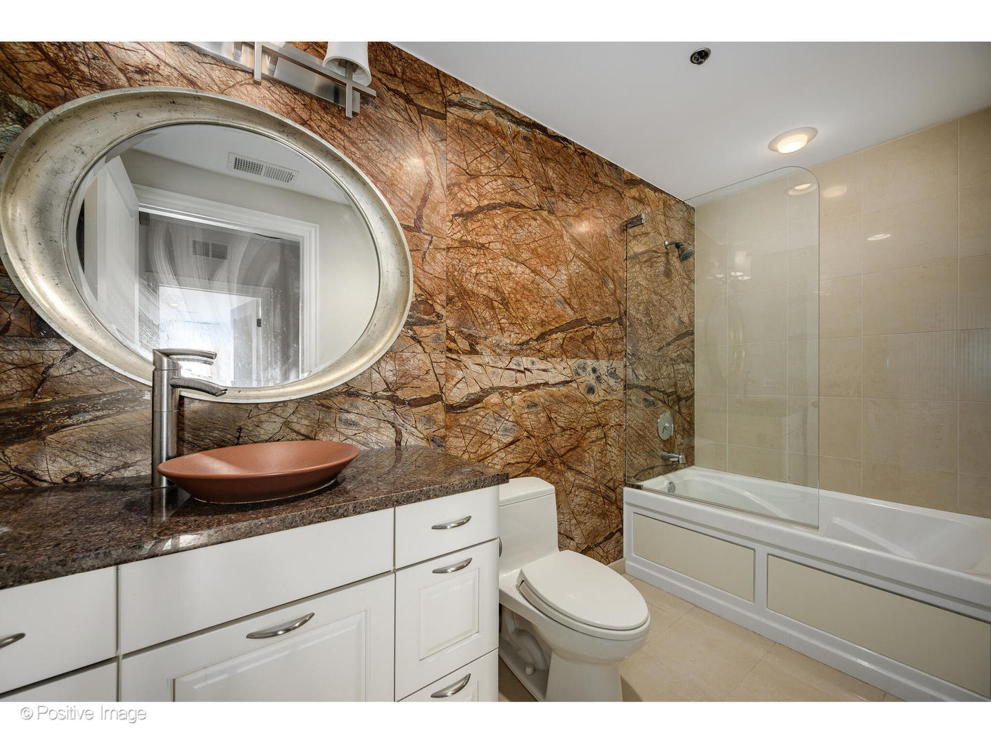 150 W Superior Street Unit: 1404