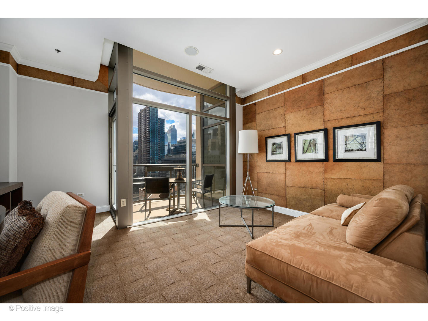 150 W Superior Street Unit: 1404