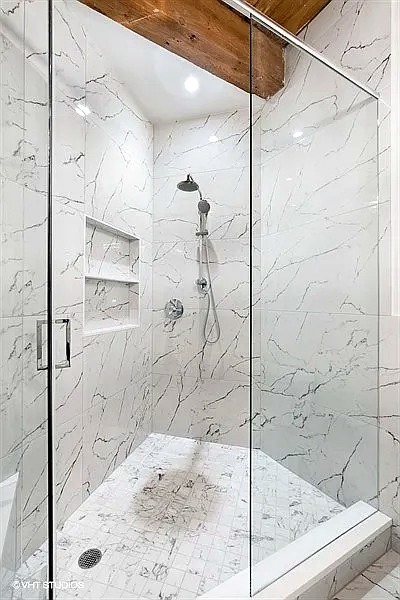 420 S Clinton Street Unit: 518