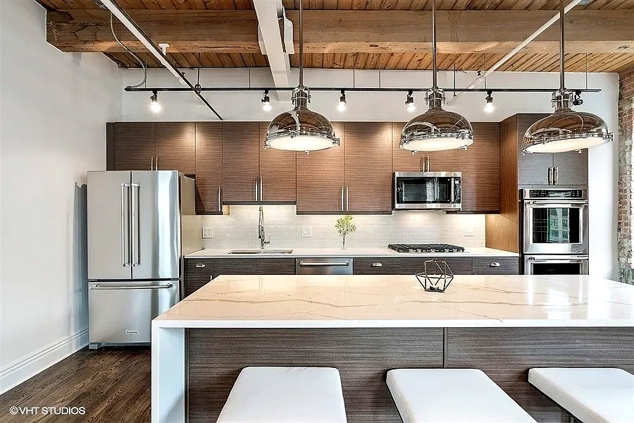 420 S Clinton Street Unit: 518