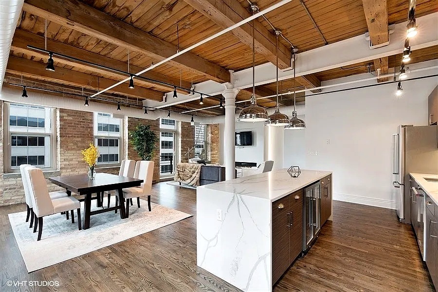 420 S Clinton Street Unit: 518