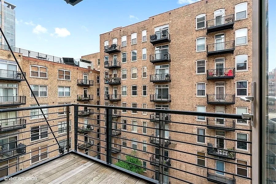 420 S Clinton Street Unit: 518