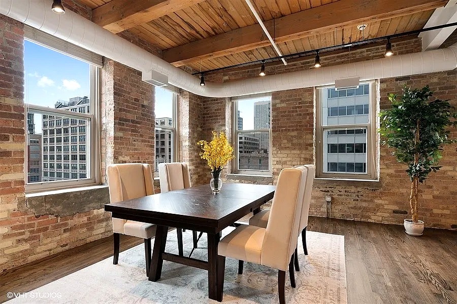 420 S Clinton Street Unit: 518