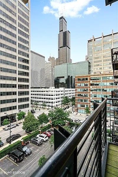 420 S Clinton Street Unit: 518