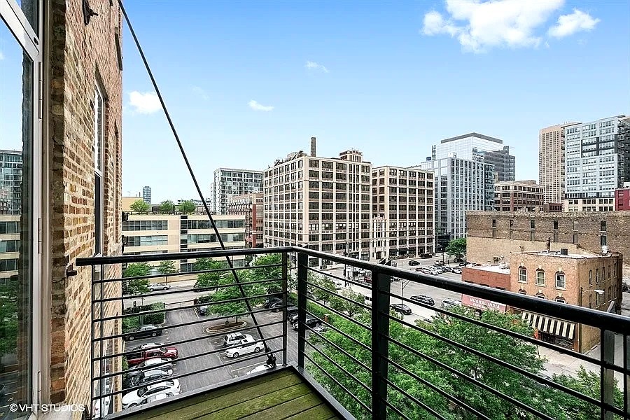 420 S Clinton Street Unit: 518