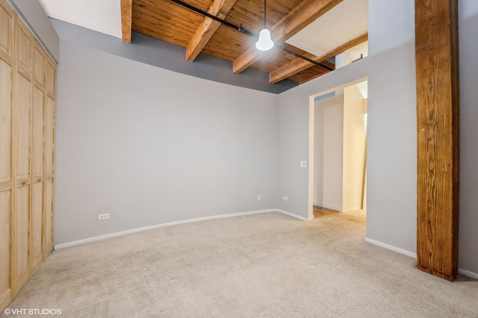 728 W Jackson Boulevard Unit: 818