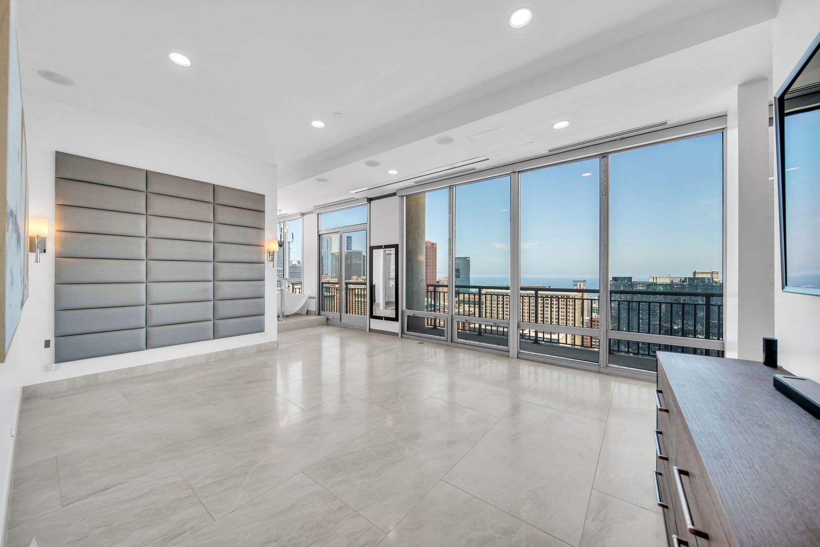 701 S WELLS Street Unit: 3400